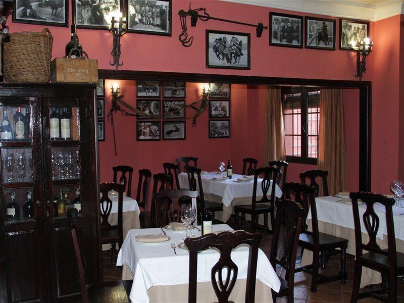 Hostal Pechi Huévar Exteriér fotografie